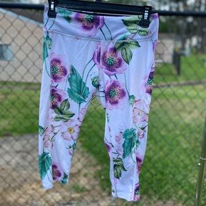 🛑SOLD🛑Lularoe Jade capri workout leggings